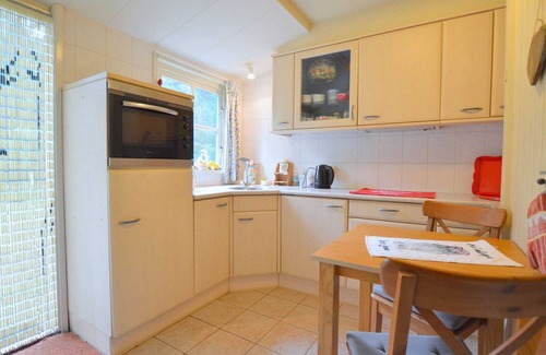 Maarheeze Casa | Cosy Holiday Home in Maarheeze with Verandah