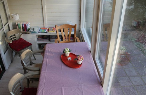 Maarheeze Casa | Cosy Holiday Home in Maarheeze with Verandah