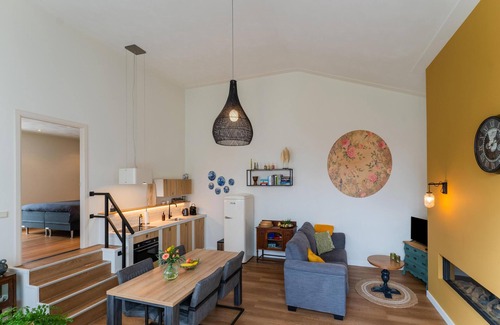 Kaatsheuvel Casa | Cosy holiday home with garden and hot tub