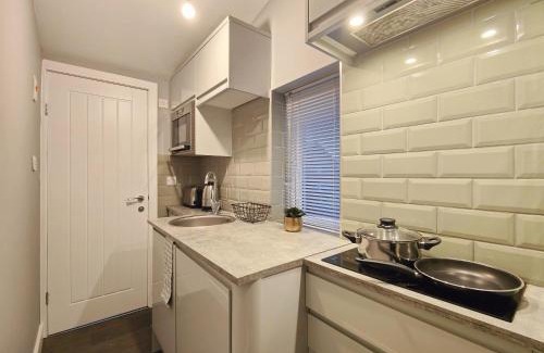 Hazel Grove Apartamento | Cosy Holiday Studio in Hazel Grove - Self Catering Apartment 1