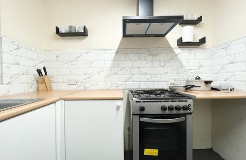 Beeston Casa | Cosy home, 4 bedroom near Leeds centre, sleeps 7