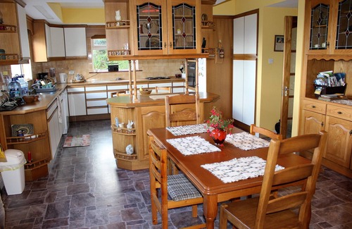 Westport Cabaña | Acogedora casa ubicada dentro de la extensión escénica de Clew Bay y Croagh Patrick