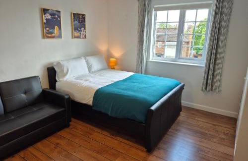 Durham Apartamento | Cosy Home with 2 double bedrooms in Durham free parking
