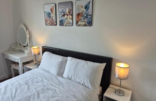 Durham Apartamento | Cosy Home with 2 double bedrooms in Durham free parking