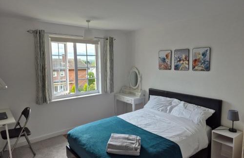 Durham Apartamento | Cosy Home with 2 double bedrooms in Durham free parking