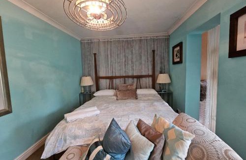 Northenden Casa | Cosy Home With Garden & Driveway, 6min To Airport