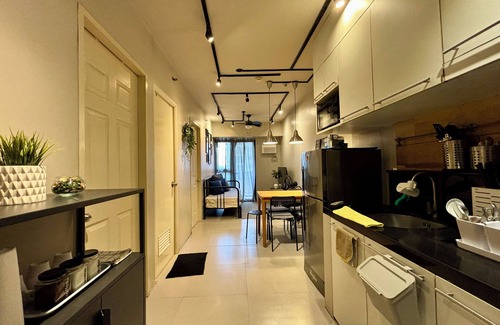 Cubao Condominio | Acogedora y tranquila casa cerca de las estaciones de tren y autobús