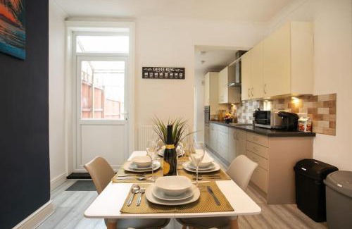Derby Casa | Cosy home with street parking for you