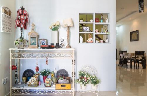 Bayan Lepas Casa | Cosy HomeStay at Penang Island -Beach and Village