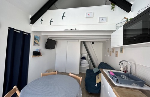La Gueriniere Casa | Cosy house a stone's throw from the beach, newly renovated