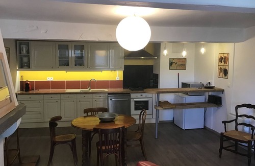 Villeneuve-Minervois Casa | Cosy house with parking 15 km from the town of Carcassonne
