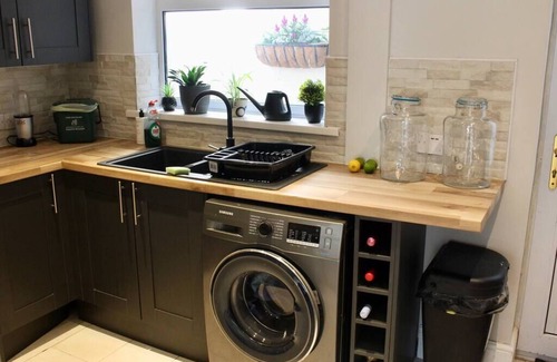 Pentre Casa | Cosy House in Welsh Hills, Sleeps 5 to 7