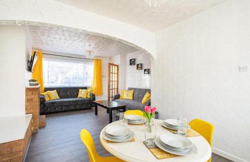 Stonnall Casa | cosy house near lea hall train station bhx nec nia