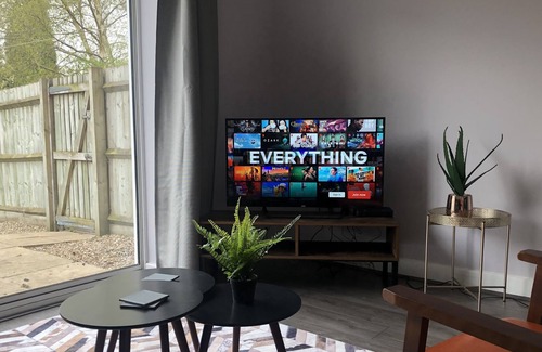 Weston on Trent Casa | Cosy House │ RICOH │ M6 │ Sleeps 6 │ EMPOWER HOMES