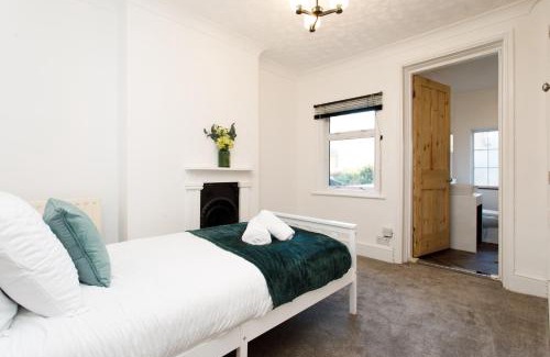 Bishop's Stortford Casa | Cosy House - Stanstead Airport