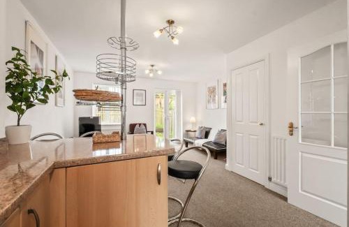 Newcastle-upon-Tyne Casa | Cosy House with free parking!