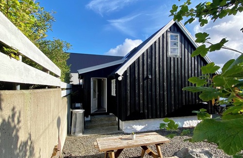 Torshavn Casa | Cosy house with private parking in downtown Tórshavn