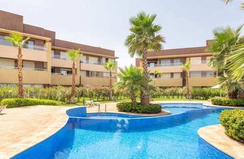 Menara Condominio | Cosy - Jardin Privée - Vue Piscine - Wifi