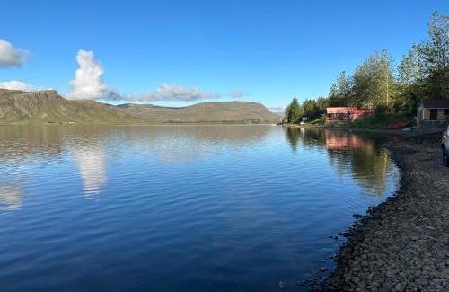 Kjosarhreppur Casa | Cosy lakeview cabin 45 minutes from Reykjavik