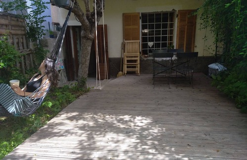 Saint-Etienne-de-Tinee Apartamento | Cosy little apartment sleeping 4 + garden
