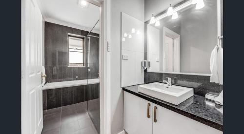 Mount Gambier Apartamento | Cosy Lodge Mount Gambier close to shopping, eating