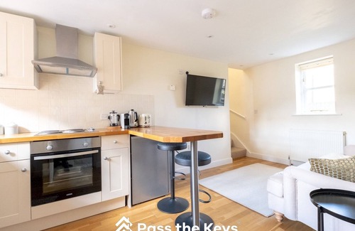 Radley Casa | Cosy loft apartment near Oxford I Pass the Keys