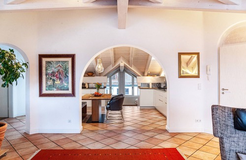 Garmisch-Partenkirchen Apartamento | 'Acogedor apartamento de lujo' con vistas a la montaña, balcones y Wi-Fi
