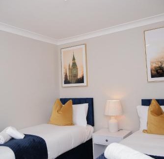 Colchester Apartamento | Cosy Luxe 3Bed Retreat Hot Tub BBQ Parking Near Town Perfect for Contractors Families Short & Long Stay
