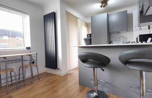 Croham Apartamento | Cosy, modern 2-bed apartment, close to great transport links!