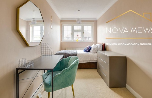 Ashford Casa | Cosy, modern house near Legoland, Windsor & Heathrow