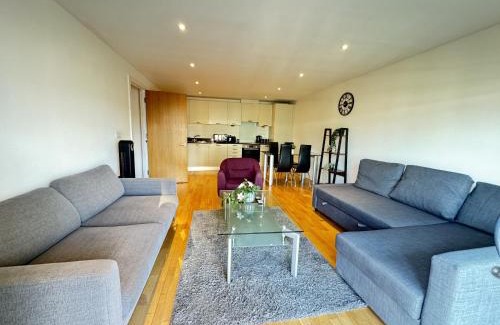 Cathedrals Apartamento | Cosy Modern Tower Bridge Apartment