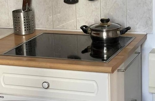 La Courneuve Apartamento | Cosy N'est - Spacious apartment with garden just outside Paris.