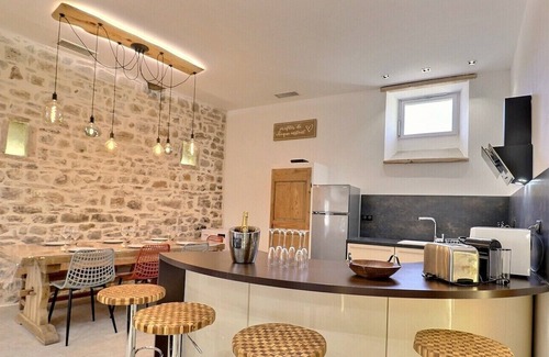 Saint-Remeze Casa | Cosy nature gite with courtyard, Southern Ardèche, sleeps 4 - Le Figuier