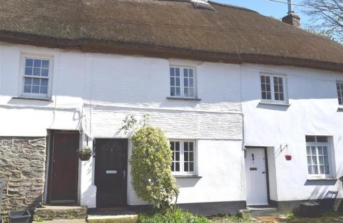 Barnstaple Casa | Cosy North Devon Thatched Cottage near beaches