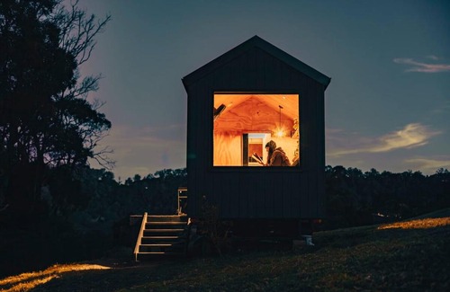 Beaumont Casa | Cosy Off-Grid Cabin in Kangaroo Valley - Gustavo