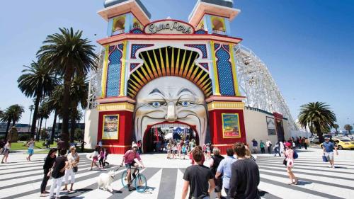 St Kilda Apartamento | Cosy One Bedroom Apt Next to Park!