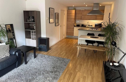Tower Hamlets Apartamento | Cosy one bedroom with roof terrace - London Charm