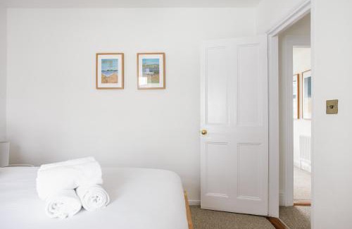 Portrush Casa | Cosy period cottage 2min walk to the beach