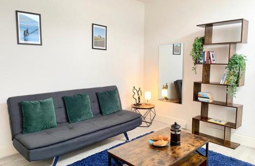 Prenton Apartamento | Cosy Prenton home near Tranmere Club and Liverpool