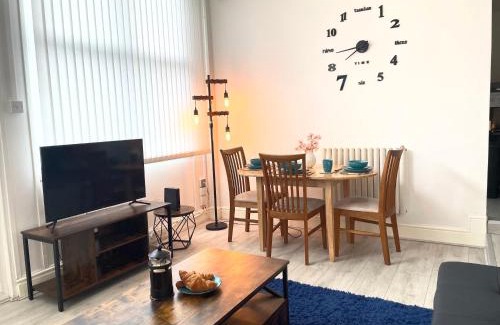 Prenton Apartamento | Cosy Prenton home near Tranmere Club and Liverpool
