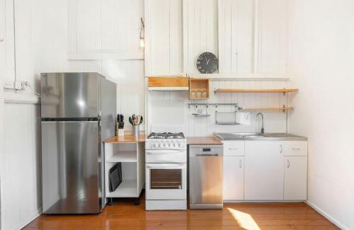 Urangan Casa | Cosy Queensland Charm - A Family, Friendly Cottage