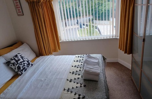 Seisdon Casa | Cosy, quiet 3 bedroom home with free parking