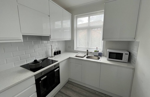Figge's Marsh Apartamento | Cosy Refurbished Apartment w/ King Bed, Easy Transport to Central London