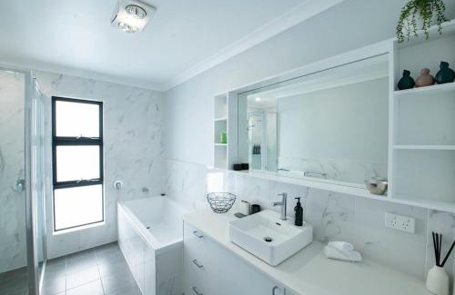 Dubbo Apartamento | Cosy Retreat on Naman - Private & Convenient