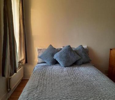 Walthamstow Cama Y Desayuno | cosy room by c