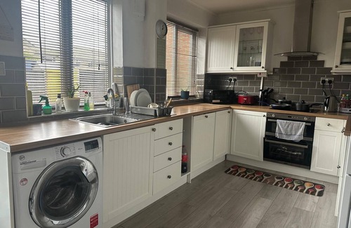 Colchester Casa | Cosy room in a beautiful country homeof historic Colchester, UK