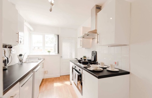 Doncaster Casa | Cosy Room in Doncaster Shared House With Kitchen