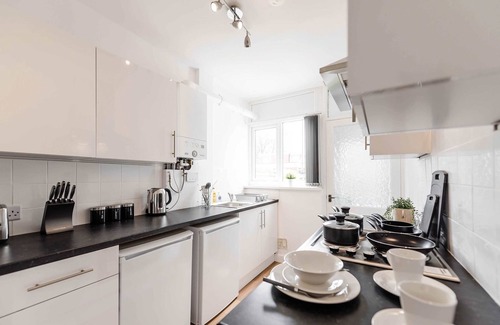 Doncaster Casa | Cosy Room in Doncaster Shared House With Kitchen