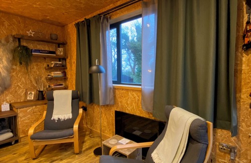 Clitheroe Cabina | Cosy rural retreat. Perfect for couples. Dog-friendly.