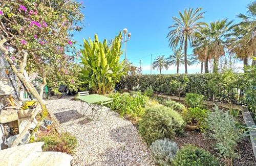 Les Baumettes Apartamento | Cosy Sea Front Garden Nice